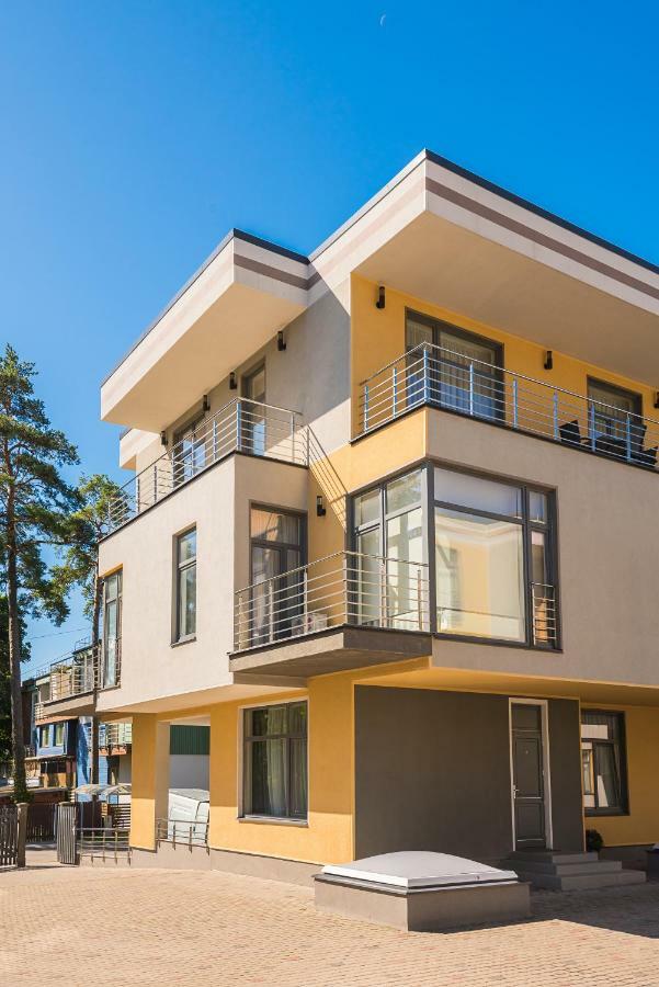 Black Pearl Apartments Jūrkalne Eksteriør billede